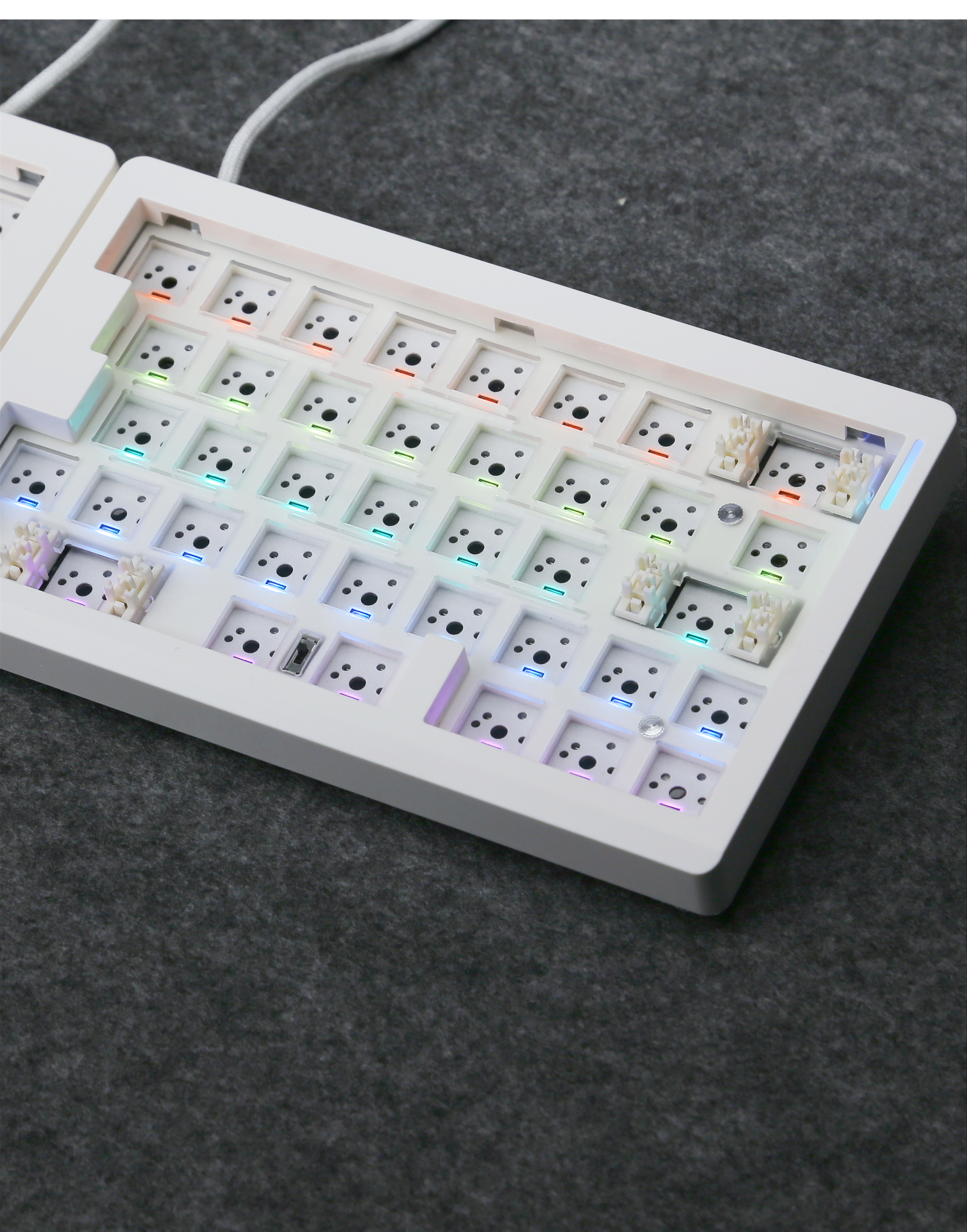 ZUOYA GMK70 VIA/Qmk separate G - مراجعة Gaming Keyboard Hot Swappable وسعره