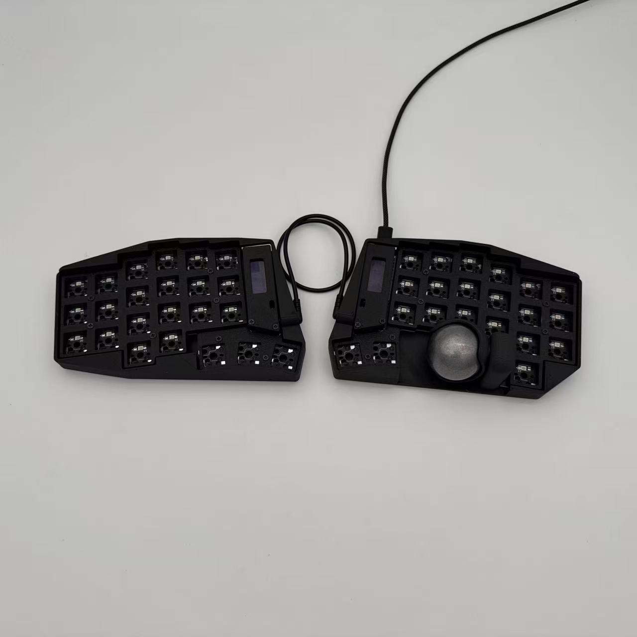 Keyball 39/44/61 Split Keyboar - مراجعة Gaming Keyboard Bundle وسعره