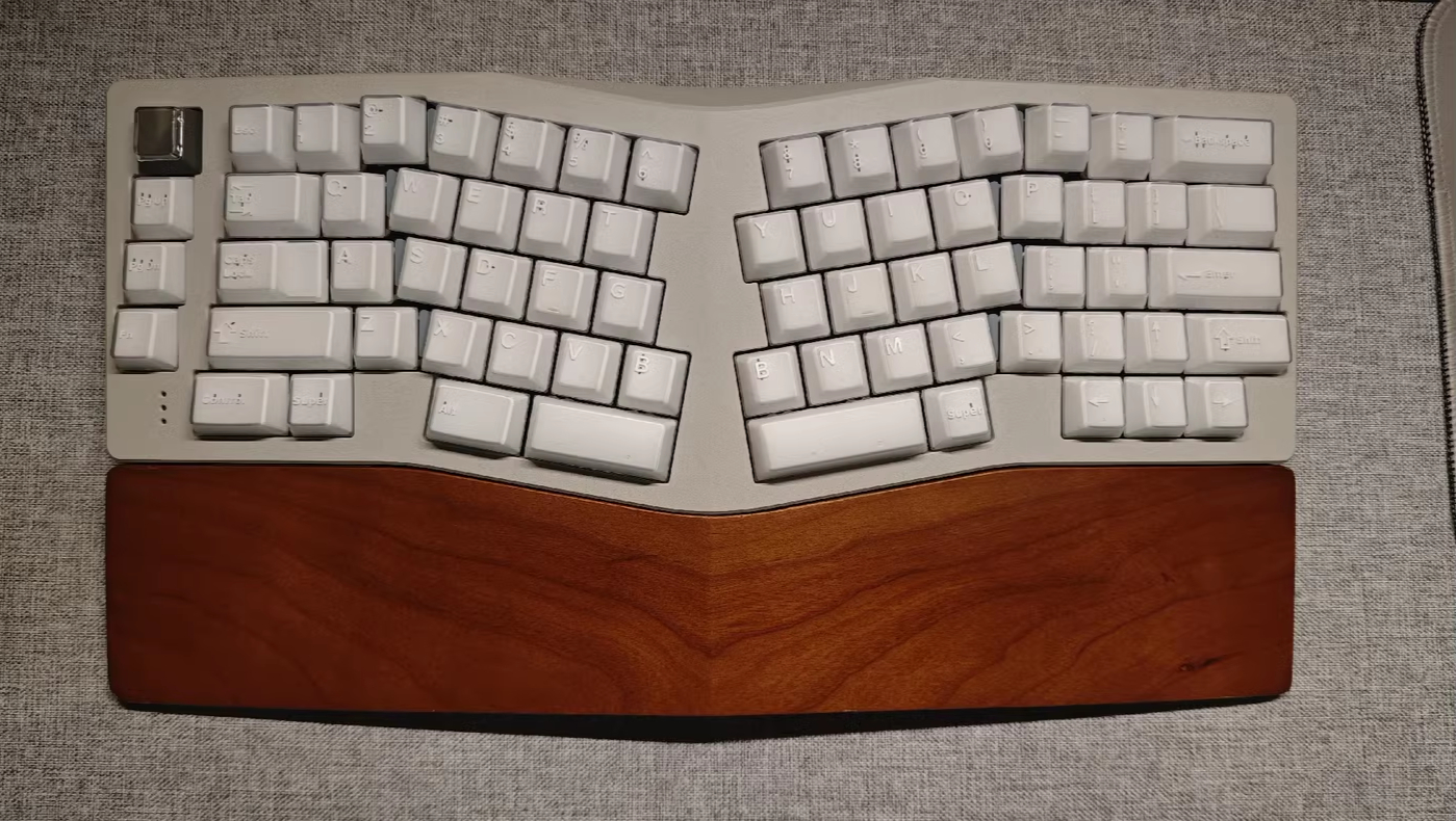 Neo Ergo Palm Rest CustomWoode - مراجعة Wrist Rest Wood وسعره